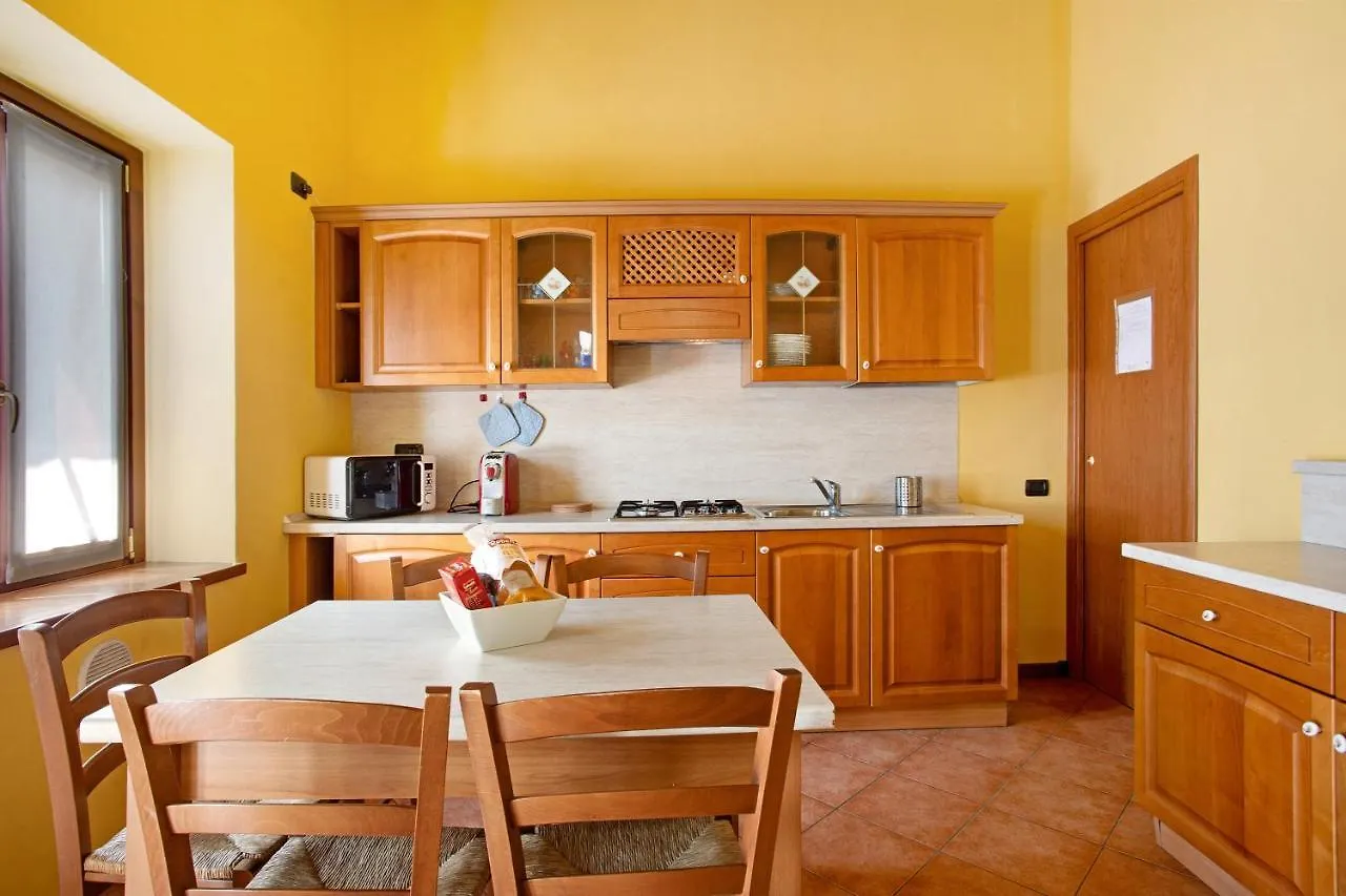 Residence Appartamento Londra Civate Apartment