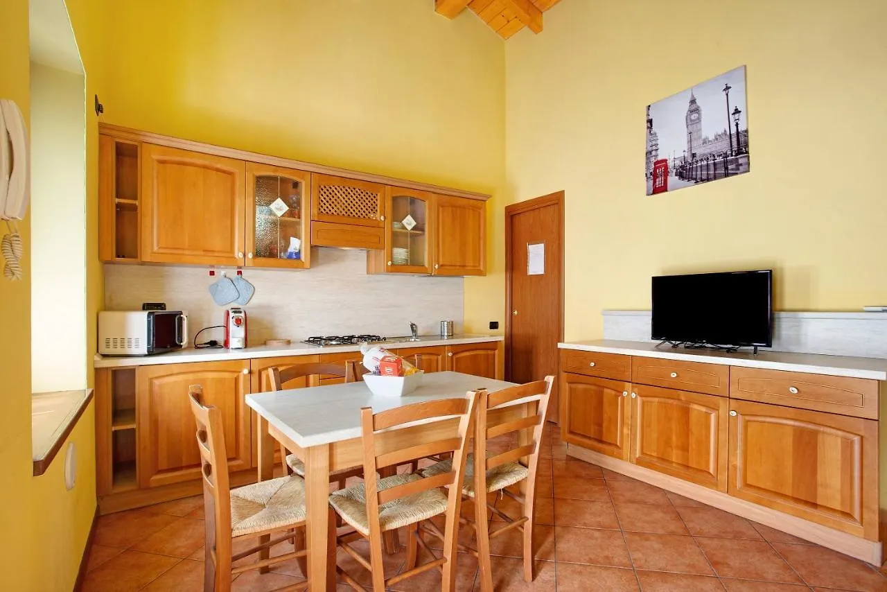 Apartment Residence Appartamento Londra Civate